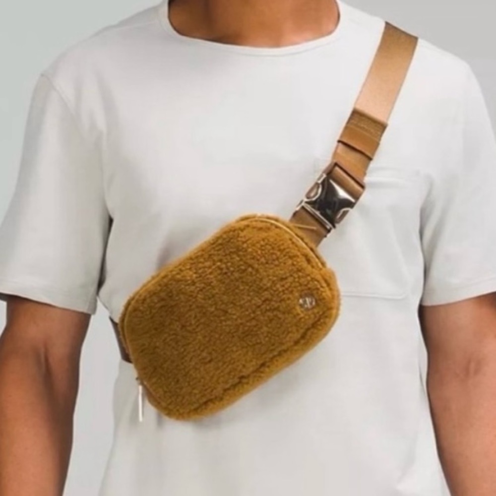 Lululemon belt bag